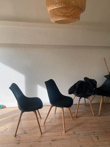 6 Eettafelstoelen - Set van 6 beschikbaar voor biedingen