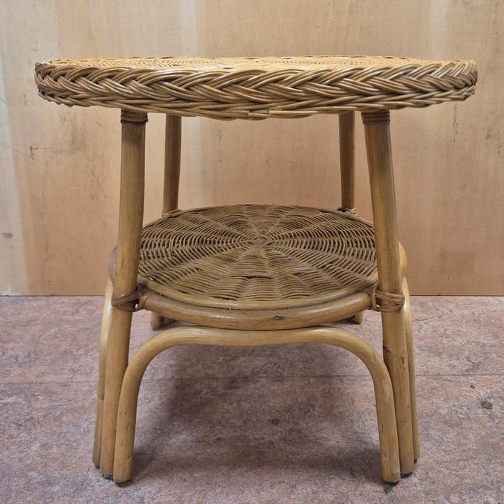Rotan bijzettafel, Huis en Inrichting, Tafels | Bijzettafels, Gebruikt, Rond, 45 tot 60 cm, Minder dan 55 cm, Hout, Ophalen