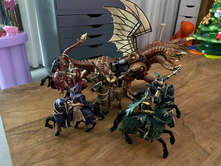 Efteling ruiters Raveleijn en zeldzame Draconicon steampunk, Verzamelen, Efteling, Zo goed als nieuw, Beeldje of Poppetje, Ophalen of Verzenden