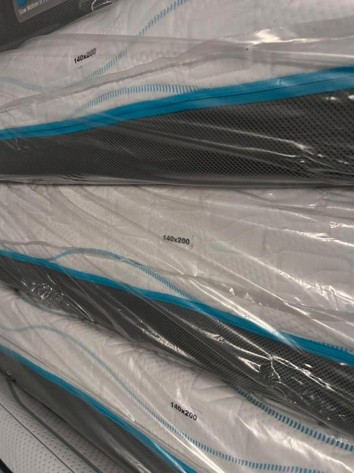 Mline Cool Motion matrassen 140x200 - Hoge Korting, Huis en Inrichting, Slaapkamer | Matrassen en Bedbodems, Zo goed als nieuw