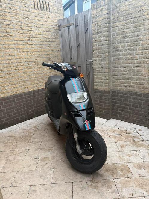 Piaggio typhoon 125cc, Fietsen en Brommers, Scooters | Piaggio, Zo goed als nieuw, Zip, Ophalen of Verzenden