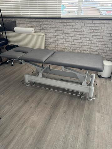 Behandelbank Enraf-Nonius – elektrisch, robuust beschikbaar voor biedingen