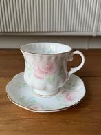 Kop met schotel uit de "London Collection" van Bone China, Ophalen of Verzenden, Zo goed als nieuw, Porselein, Kop en/of schotel