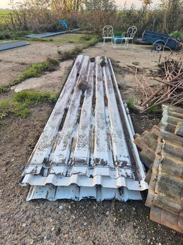 7 gebruikte metalen golfplaten ca. 5,5 cm beschikbaar voor biedingen