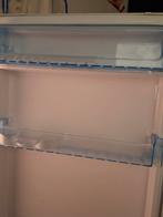 Ijskast met diepvriesvakje, Witgoed en Apparatuur, Ophalen, Zo goed als nieuw, 160 cm of meer