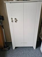 Boerenkast gijs kleur wit ziet er mooi uit, Ophalen of Verzenden, Zo goed als nieuw