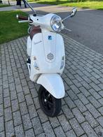Vespa lx 50, Fietsen en Brommers, Snorfietsen en Snorscooters, Ophalen, Zo goed als nieuw, Benzine, Vespa