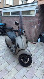 Vespa sprint 2022, Fietsen en Brommers, Ophalen, Overige modellen, Zo goed als nieuw, Benzine