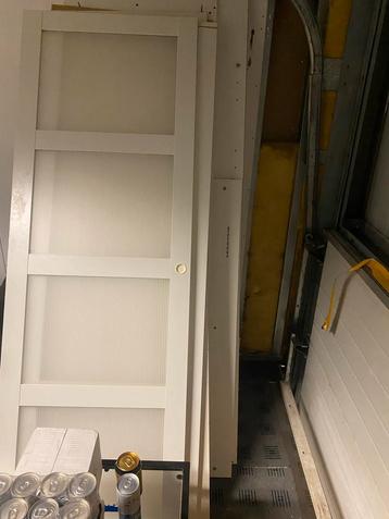 Witte kleding kast IKEA beschikbaar voor biedingen