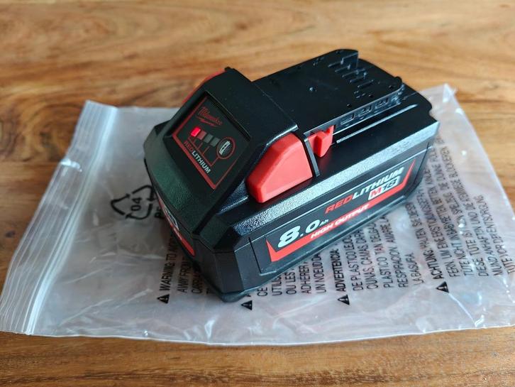 Milwaukee 8ah 18v nieuw in doos, Doe-het-zelf en Verbouw, Gereedschap | Machine-onderdelen en Toebehoren, Nieuw, Ophalen of Verzenden