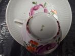 Vintage Theekop met Schotel, Handgeschilderd, Ophalen of Verzenden