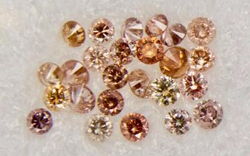 25 natuurlijk gekleurde diamantjes 1,04 Karaat beschikbaar voor biedingen