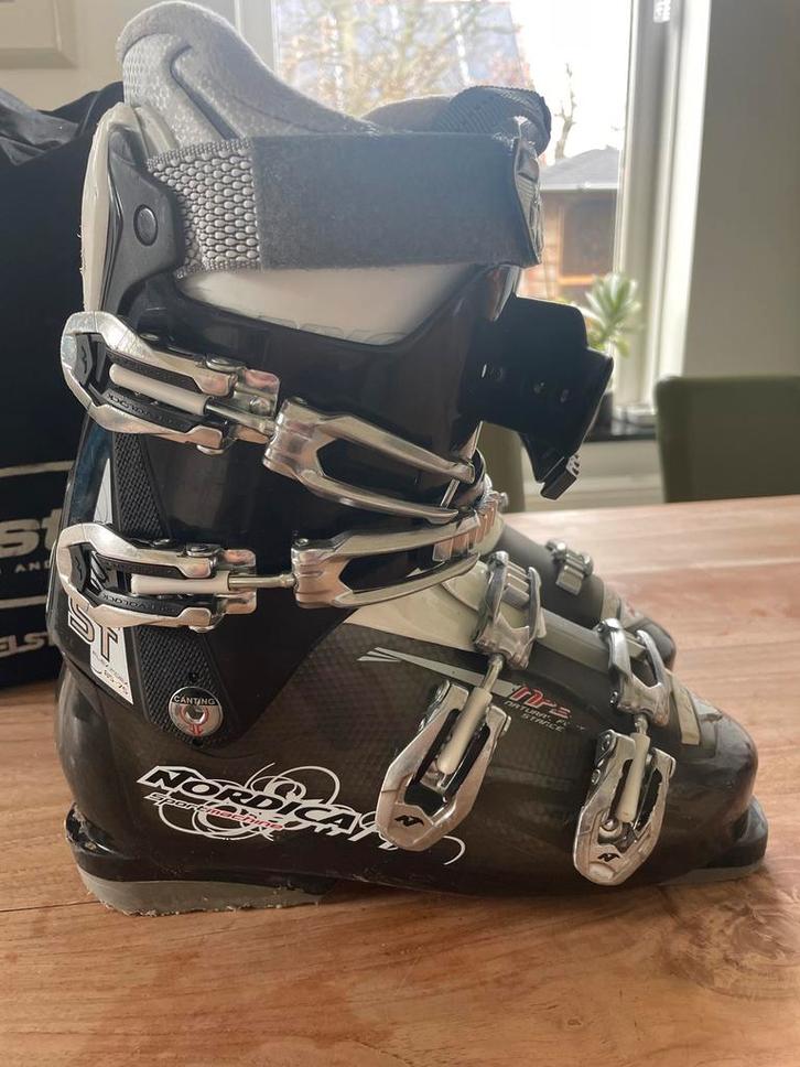 Nordica Dames Skischoenen Maat 40, Sport en Fitness, Skiën en Langlaufen, Zo goed als nieuw, Schoenen, Skiën, Nordica, Minder dan 100 cm