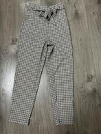 H&M divided broek ruitjes maat 36 - in zeer goede staat, Kleding | Dames, Broeken en Pantalons, Zwart, Ophalen of Verzenden, Zo goed als nieuw