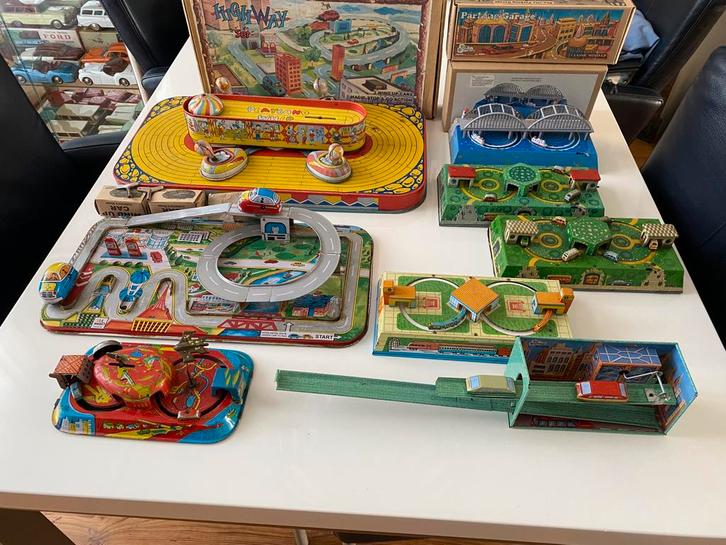 Blikken baantjes 8 stuks., Antiek en Kunst, Antiek | Speelgoed, Ophalen of Verzenden