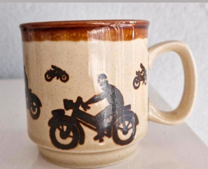 Beker Biltons met opdruk Moror rijders, Huis en Inrichting, Keuken | Servies, Zo goed als nieuw, Kop(pen) en/of Schotel(s), Overige stijlen
