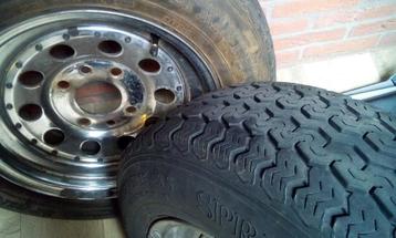 2 reservewielen 15 inch 4 en 6 steek chroom staal beschikbaar voor biedingen