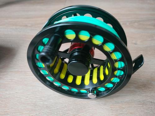 Zeer lichte zoutwater vliegvisreel van titanium #7/9, Watersport en Boten, Hengelsport | Vliegvissen, Gebruikt, Overige typen