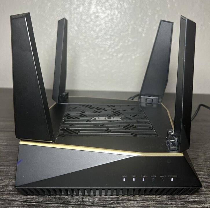 Asus RT-AX92u tri band wifi 6 router, Computers en Software, Routers en Modems, Zo goed als nieuw, Router, Ophalen of Verzenden