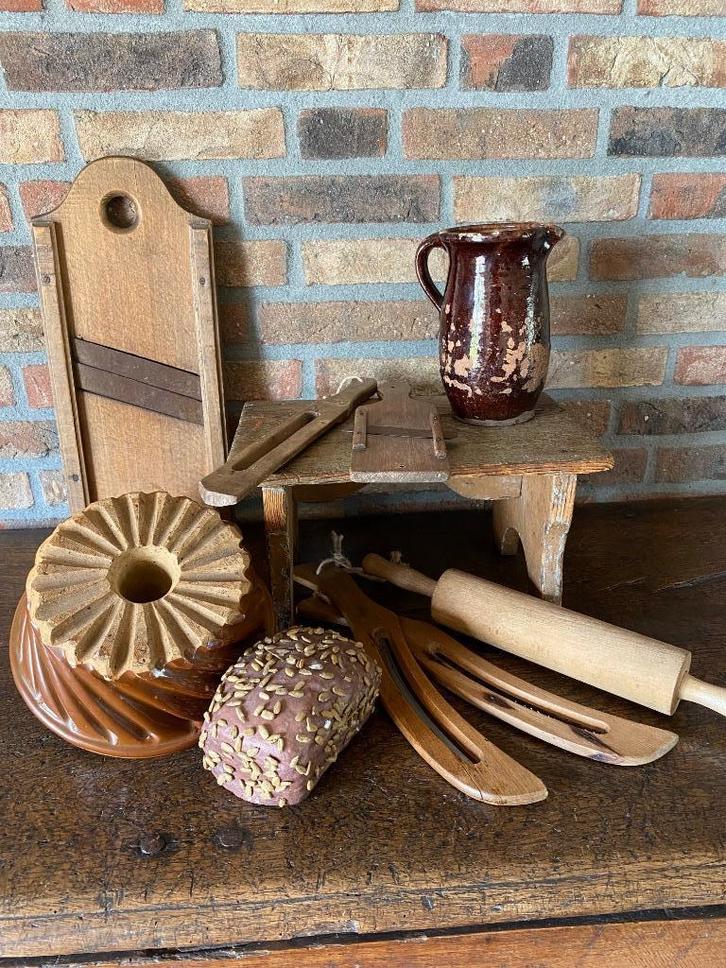 Brocante oude koolsnijders/deegrollen/ kannetje/bakvorm, Antiek en Kunst, Antiek | Keukenbenodigdheden, Ophalen of Verzenden