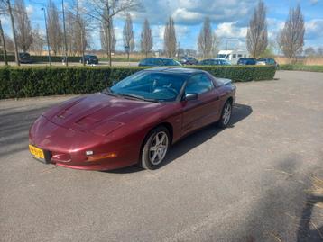 Pontiac Firebird 3.4 AUT E2 1996 Rood