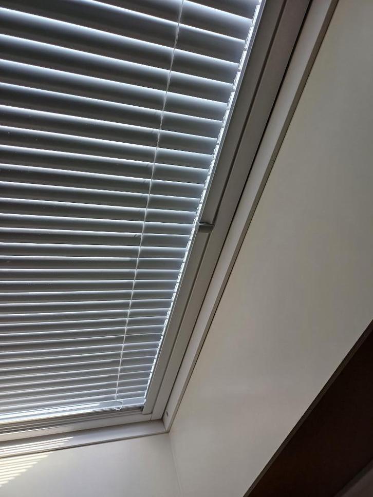 Velux lees omschrijving, Huis en Inrichting, Stoffering | Gordijnen en Lamellen, Zo goed als nieuw, 100 tot 150 cm, 50 tot 100 cm