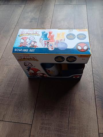 Leuke Spidey Bowlen beschikbaar voor biedingen