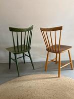 Set van rwee midcentury vintage spijlenstoelen, Huis en Inrichting, Ophalen, Gebruikt, Twee, Overige kleuren