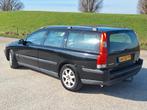 Volvo V70 2.4 T 200PK AUT (GEEN OLIEDRUK!), Auto's, Beige, Zwart, Stationwagon, 2435 cc