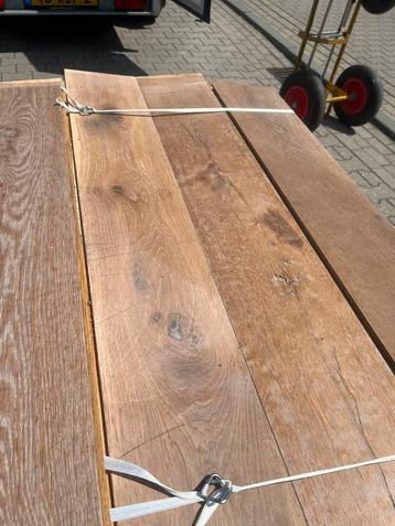 45 m2 massief eiken parketvloer . 18,5 cm breed .2 cm dik beschikbaar voor biedingen