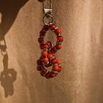 Leuke handmade hanger kleuren rood en zilverkleurige Nieuw €, Ophalen of Verzenden, Nieuw, Rood, Overige materialen