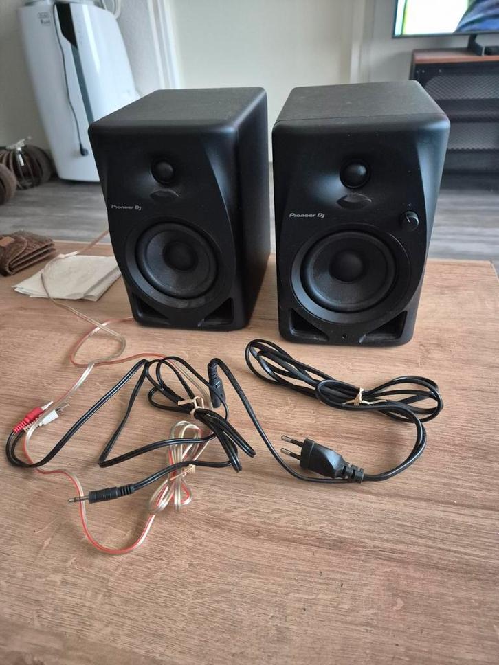 Pioneer DJ DM-40D Monitors - Perfect voor DJ's!, Audio, Tv en Foto, Luidsprekers, Zo goed als nieuw, Front, Rear of Stereo speakers