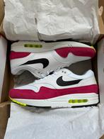 NIEUW: Nike Air Max 1 White black volt rush pink maat 47, Nieuw, Ophalen of Verzenden, Wit