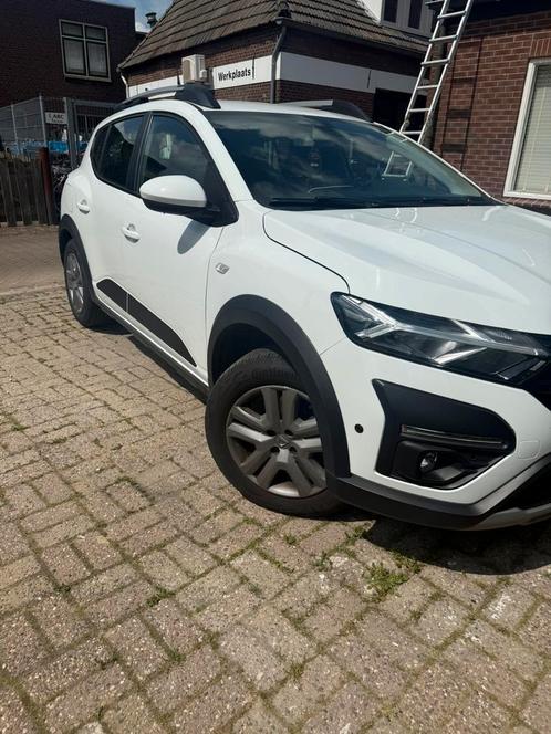 Dacia Sandero 1.0 TCe 100pk Bi-fuel GPF 2022 Wit, Auto's, Dacia, Particulier, Sandero, LPG, A, Hatchback, Handgeschakeld, Origineel Nederlands