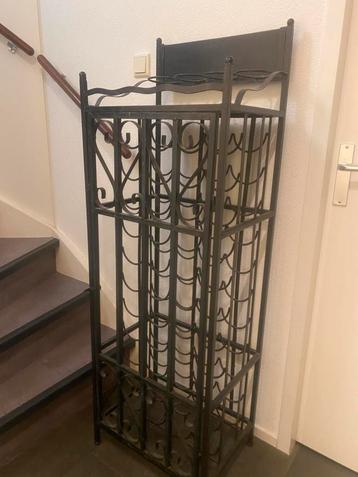 Brocante wijnrek 48 flessen beschikbaar voor biedingen