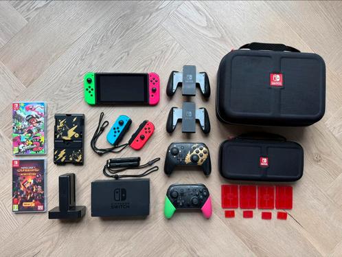 Nintendo Switch V2 met accessoires, Spelcomputers en Games, Spelcomputers | Nintendo Switch, Gebruikt, Switch 2019 Upgrade, Met 3 controllers of meer