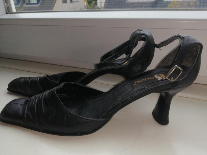Zwarte ECHTE LEER dames pumps m. 39, Kleding | Dames, Schoenen, Zo goed als nieuw, Pumps, Zwart, Ophalen of Verzenden