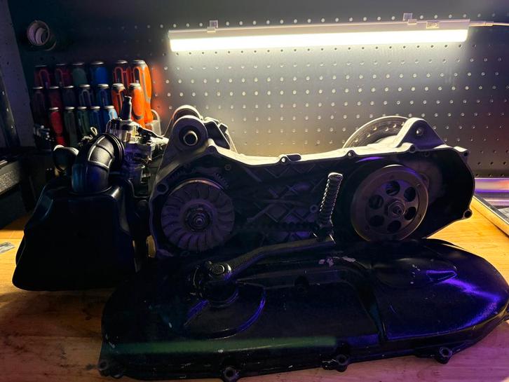 Yamaha Aerox blok Malossi 70cc gereviseerd, Fietsen en Brommers, Brommeronderdelen | Scooters, Zo goed als nieuw, Yamaha, Blok