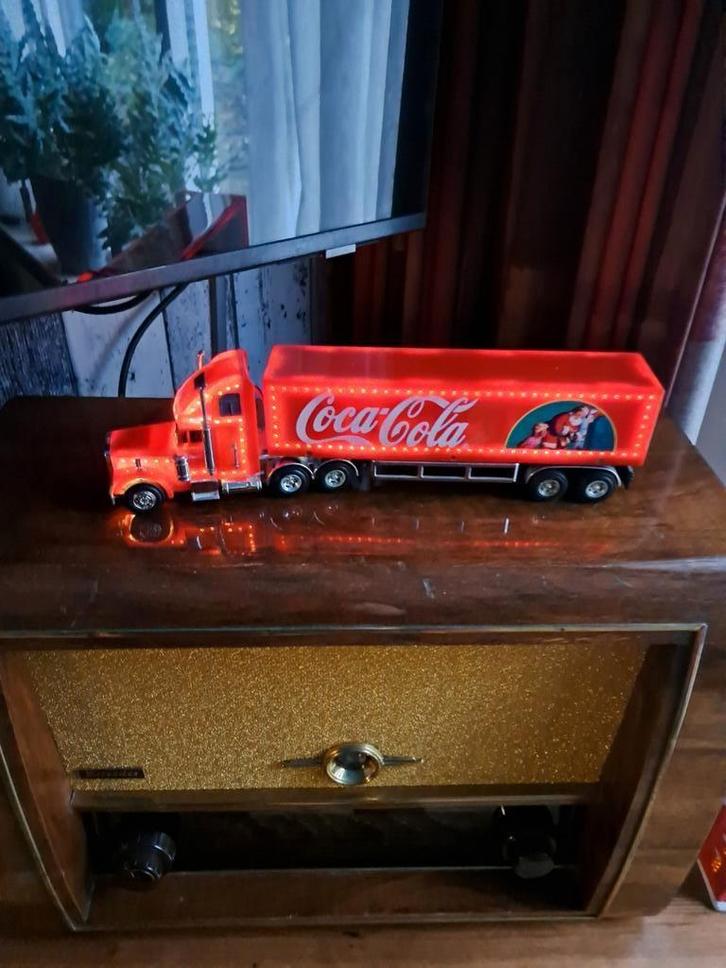 COCA-COLA TRUCK MET VERLICHTING, Tickets en Kaartjes, Evenementen en Festivals, Eén persoon