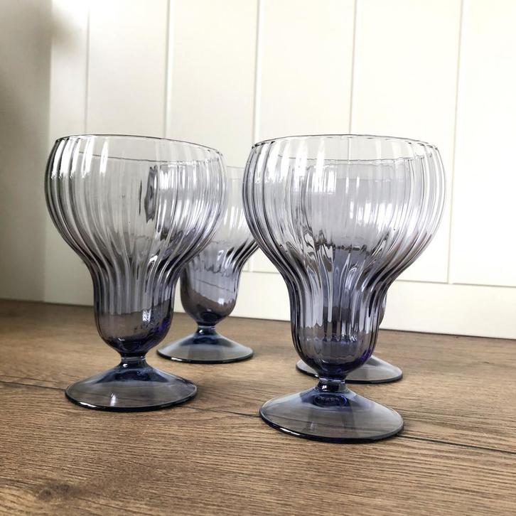 France Arcoroc Paars Sorbet Bekers Ijcoupes Glas, Huis en Inrichting, Keuken | Servies, Zo goed als nieuw, Glas of Glazen, Overige stijlen