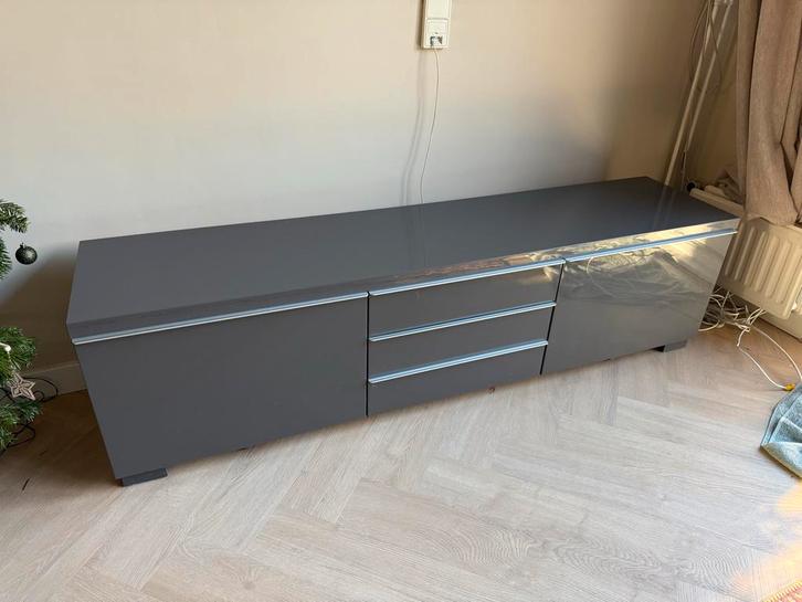 IKEA BESTA Tv Meubel - Hoogglans Grijs, Huis en Inrichting, Kasten | Dressoirs, Gebruikt, 150 tot 200 cm, 25 tot 50 cm, Met lade(s)