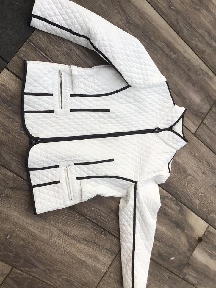 Jas, wit maat 44/46 gevoerd, verstelbaar taille, Kleding | Dames, Jassen | Zomer, Zo goed als nieuw, Maat 42/44 (L), Wit, Ophalen of Verzenden