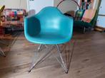 Vitra Eames DAR Ocean, Huis en Inrichting, Stoelen, Ophalen, Gebruikt, Blauw, Eén