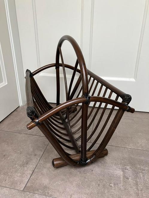 Vintage rotan lectuurbak / krantenbak / tijdschrifthouder, Huis en Inrichting, Woonaccessoires | Krantenbakken en Lectuurbakken