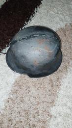 Oude originele Duitse helm van ijzer uit de Tweede Wereldoor, Verzamelen, Militaria | Tweede Wereldoorlog, Ophalen of Verzenden