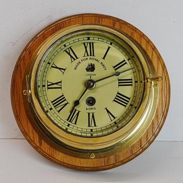 Grote Royal Navy scheepsklok. 8 daagse klok.  beschikbaar voor biedingen