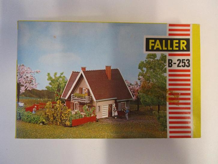 Faller B-253, Hobby en Vrije tijd, Modeltreinen | H0, Gebruikt, Brug, Tunnel of Gebouw, Gelijkstroom of Wisselstroom, Overige merken