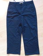 Nette 3/4 zwarte pantalon maat 36 met een lichte glans:, Kleding | Dames, Broeken en Pantalons, Zwart, Ophalen of Verzenden, Zo goed als nieuw