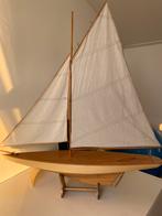 Houten model zeilboot, Hobby en Vrije tijd, Modelbouw | Boten en Schepen, Gebruikt, Ophalen