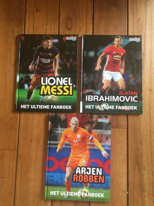 voetbalboeken- Het Ultieme Fanboek ( Zlatan.Messi,Robben ), Boeken, Sportboeken, Zo goed als nieuw, Balsport, Ophalen of Verzenden
